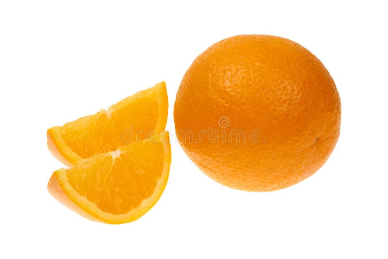 Orange frukt och två segment eller cantles som isoleras på vitt bakgrundsutklipp royaltyfria bilder Orange frukt och två segment eller cantles som isoleras på vitt bakgrundsutklipp royaltyfria bilder