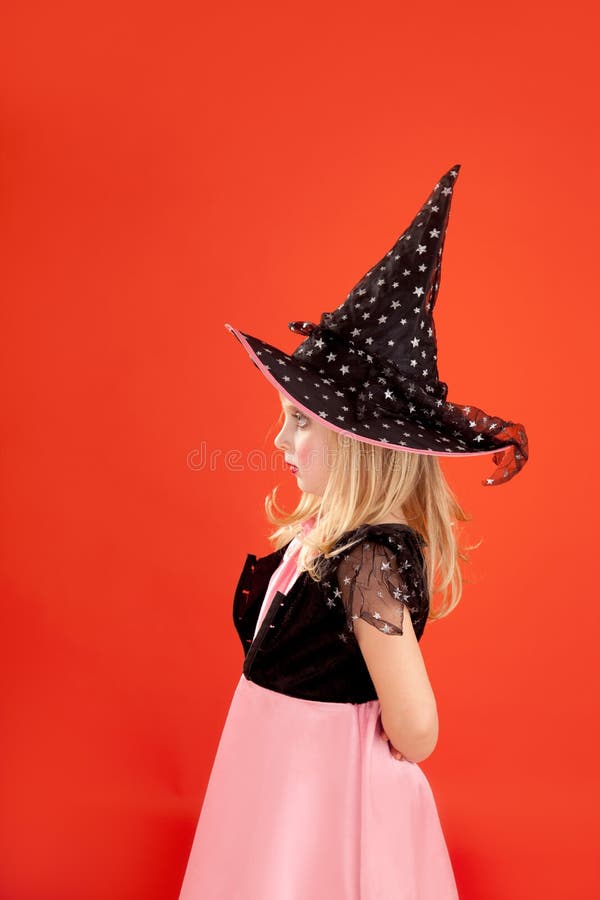 orange för dräktflickahalloween unge arkivbilder orange för dräktflickahalloween unge arkivbilder