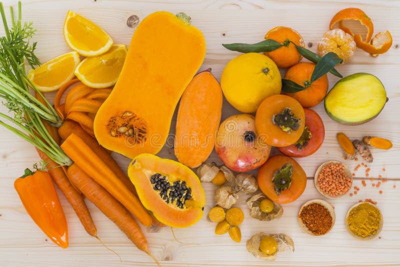 Orange grönsaker och frukt royaltyfri bild