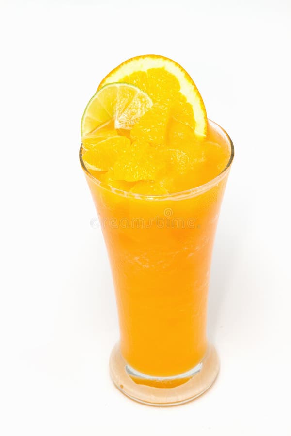 Orange juice and orange slice in cocktail glass