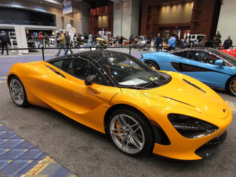 Oranje Mclaren-Sportwagen bij de Autoshow royalty-vrije stock foto Oranje Mclaren-Sportwagen bij de Autoshow royalty-vrije stock foto