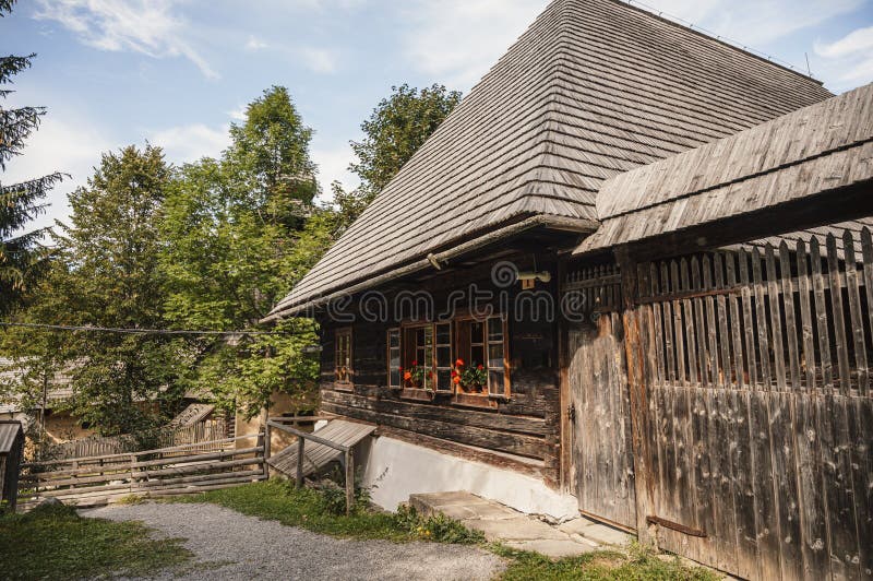 Múzeum oravskej dediny, Zuberec , Slovakia. Obec ľudovej architektúry v prírodnom prostredí.