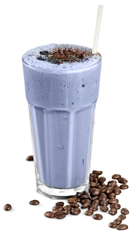 Ordenhe o cocktail com os feijões da palha e de café isolados fotografia de stock Ordenhe o cocktail com os feijões da palha e de café isolados fotografia de stock