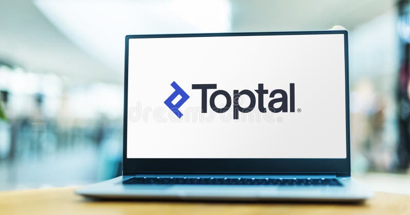 Ordinateur portable affichant le logo de toptal image libre de droits