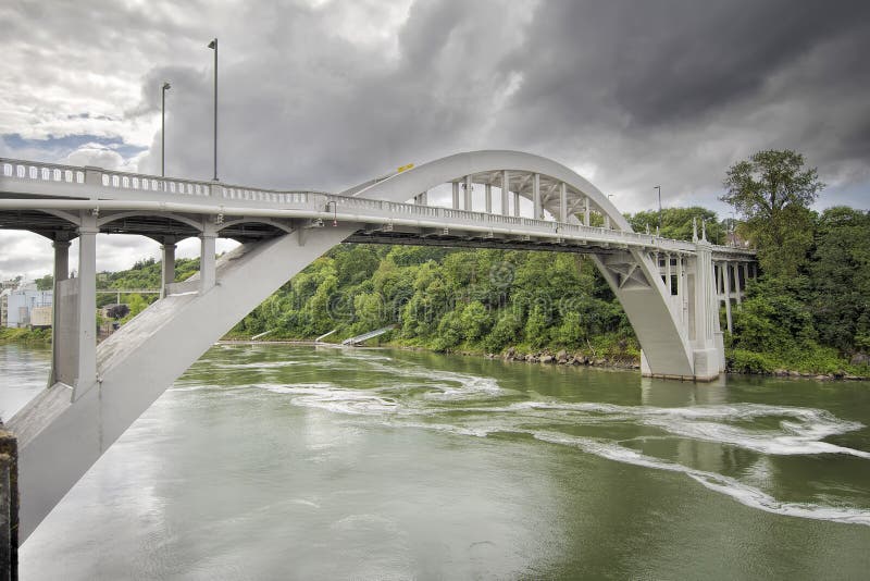 Oregon City Bridge Over Willamette River. Oregon City Arch Bridge Over Willamette River Connecting West Linn and Oregon City stock images Oregon City Bridge Over Willamette River. Oregon City Arch Bridge Over Willamette River Connecting West Linn and Oregon City stock images