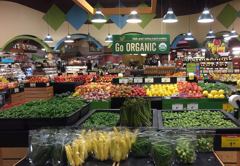 Organisk jordbruksprodukter som är till salu på livsmedelsbutiken