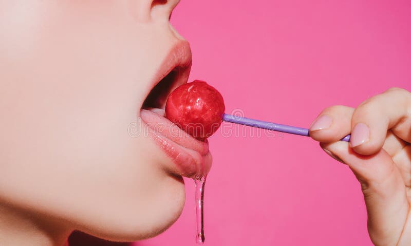 Wife licking my cum off her lolipop