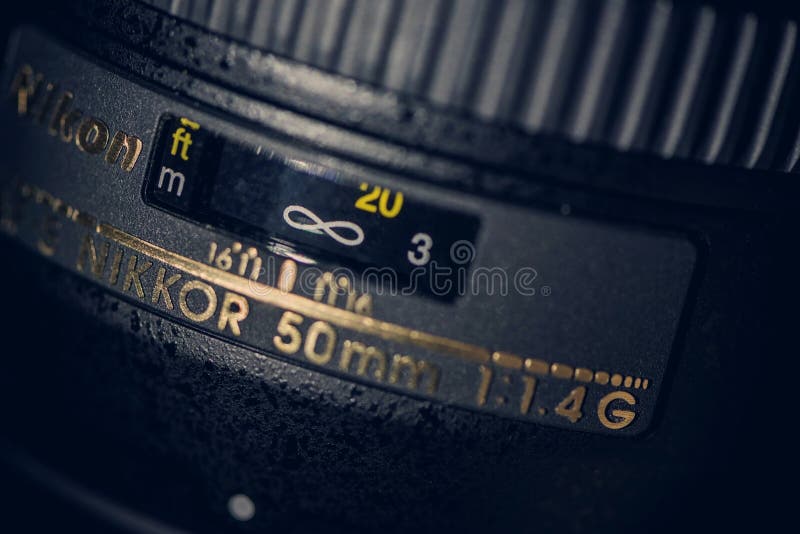 The originale nikkor 50mm 1.4 G lens for full frame nikon cameras, close up, details