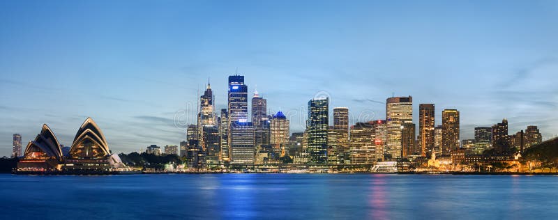 Skyline di Sydney al tramonto fotografie stock