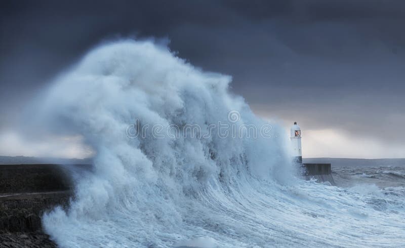 Orkanen Brian slår Porthcawl fotografering för bildbyråer Orkanen Brian slår Porthcawl fotografering för bildbyråer