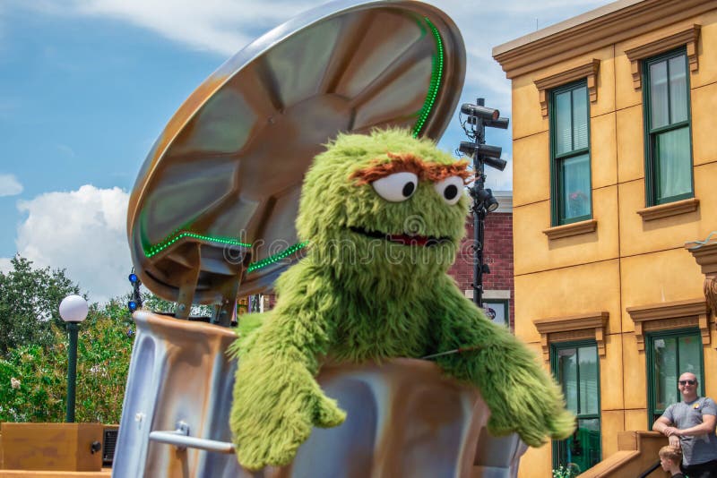 Oscar the Grouch in Sesame Street Party Parade at Seaworld 3
