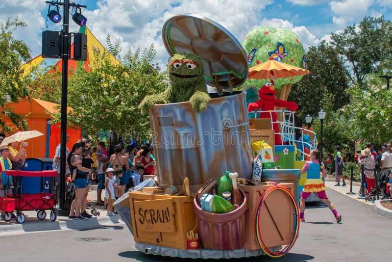 Oscar the Grouch in Sesame Street Party Parade at Seaworld 2
