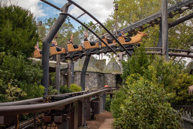 Theme Park Sign at Universals Islands of Adventure 60 Editorial Photo -  Image of hippogriff, circus: 176470096