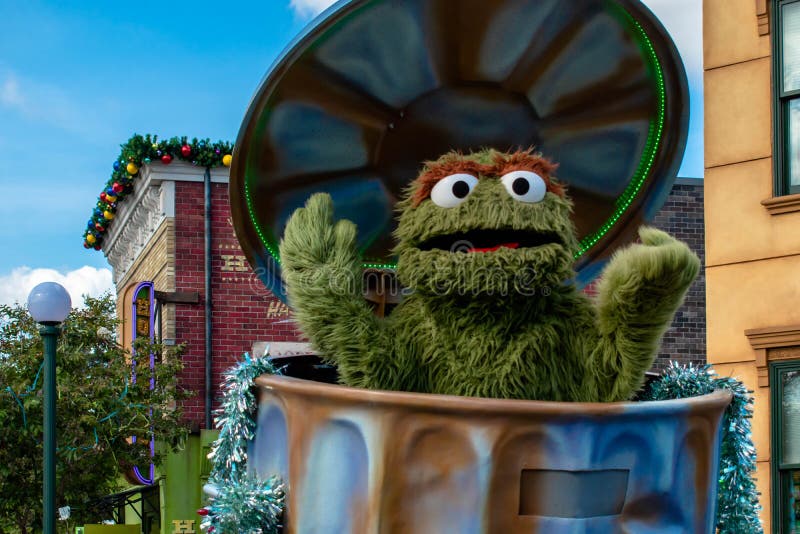 Oscar the Grouch in Sesame Steet Party Parade at Seaworld 6