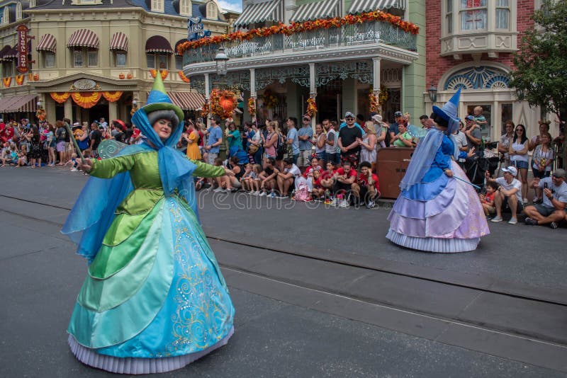 Three Fairies of Sleeping Beauty in Disney Festival of Fantasy Parade ...