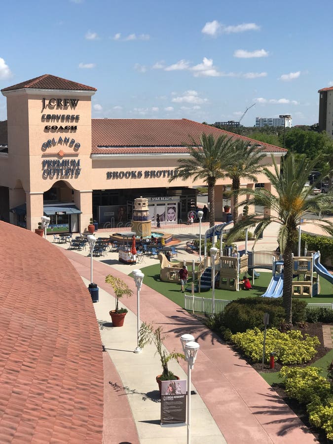 Orlando Florida Orlando Vineland Premium Outlets outlet factory store  fashion mall shopping Gucci designer outside exterior line queue Stock  Photo - Alamy