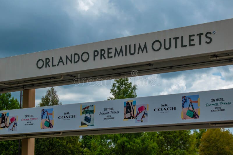 Orlando Florida Orlando Vineland Premium Outlets outlet factory store  fashion mall shopping Gucci designer outside exterior line queue Stock  Photo - Alamy