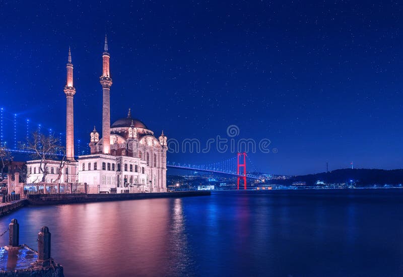 Ortakoy Moschee nachts lizenzfreie stockfotografie Ortakoy Moschee nachts lizenzfreie stockfotografie