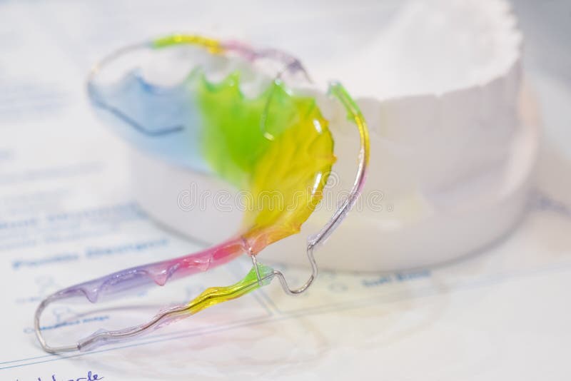 Orthodontisches Gerät des zahnmedizinischen Halters stockfotos Orthodontisches Gerät des zahnmedizinischen Halters stockfotos