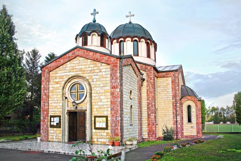 Orthodoxe Kerk van de Heilige Martelaar George, Temerin, Servië, Europa royalty-vrije stock afbeeldingen Orthodoxe Kerk van de Heilige Martelaar George, Temerin, Servië, Europa royalty-vrije stock afbeeldingen