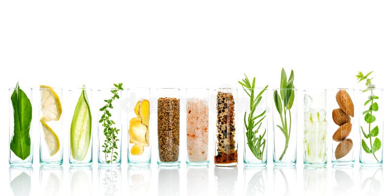 Os cuidados com a pele caseiros e o corpo esfregam com aloés natural dos ingredientes imagens de stock