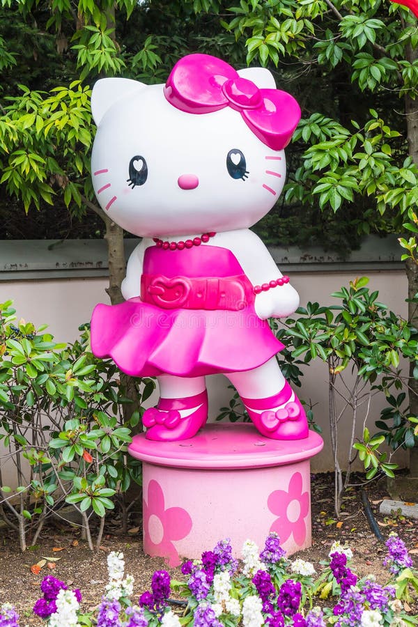 OSAKA JAPONIA, NOV, - 21 2016: Elmo, kiciunia i Snoopy w Halloween, zdjęcia royalty free OSAKA JAPONIA, NOV, - 21 2016: Elmo, kiciunia i Snoopy w Halloween, zdjęcia royalty free