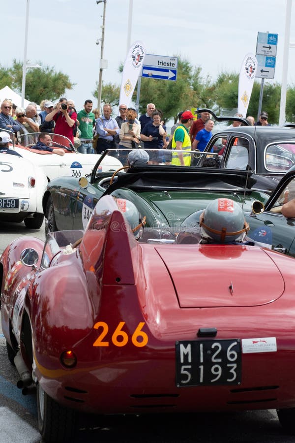 A Mille Miglia, famosa corrida italiana de carros antigos, chega aos  Estados Unidos - Jornal O Globo