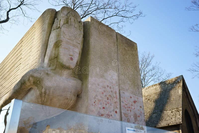 The Sphinx Tomb Secret Society At Dartmouth Editorial Stock Image Image Of Senior Mystery