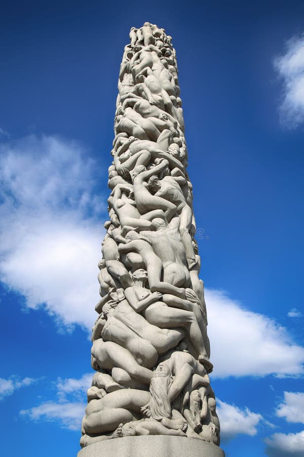OSLO EDITORIAL, NORUEGA - 18 DE AGOSTO DE 2016: Esculturas em Vigeland foto de stock OSLO EDITORIAL, NORUEGA - 18 DE AGOSTO DE 2016: Esculturas em Vigeland foto de stock