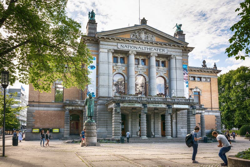 Oslo Nationaltheatret Krajowy teatr zdjęcie stock Oslo Nationaltheatret Krajowy teatr zdjęcie stock