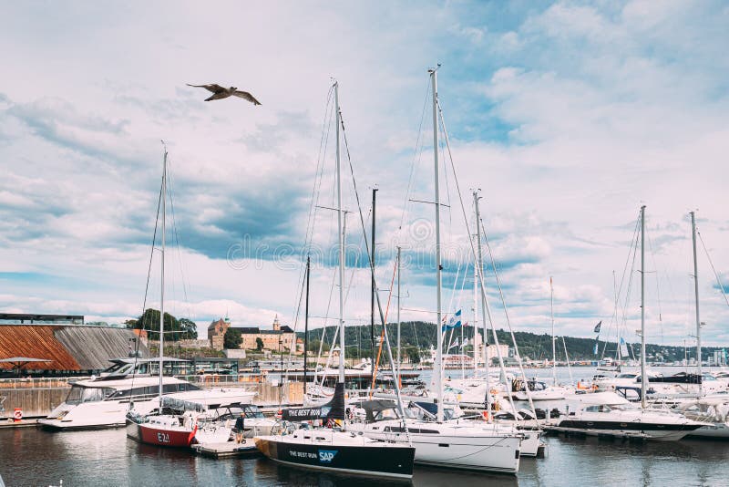 yacht aker brygge