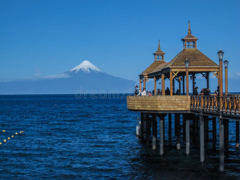 Osorno-Vulkan in Chile lizenzfreie stockbilder Osorno-Vulkan in Chile lizenzfreie stockbilder