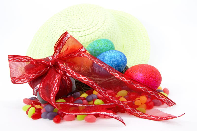 Ostern-Geschenk, Geleebonbone, Eier und Mütze stockfoto Ostern-Geschenk, Geleebonbone, Eier und Mütze stockfoto