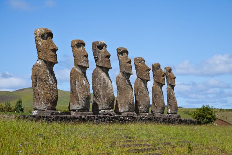 Ostern-Insel-Statuen