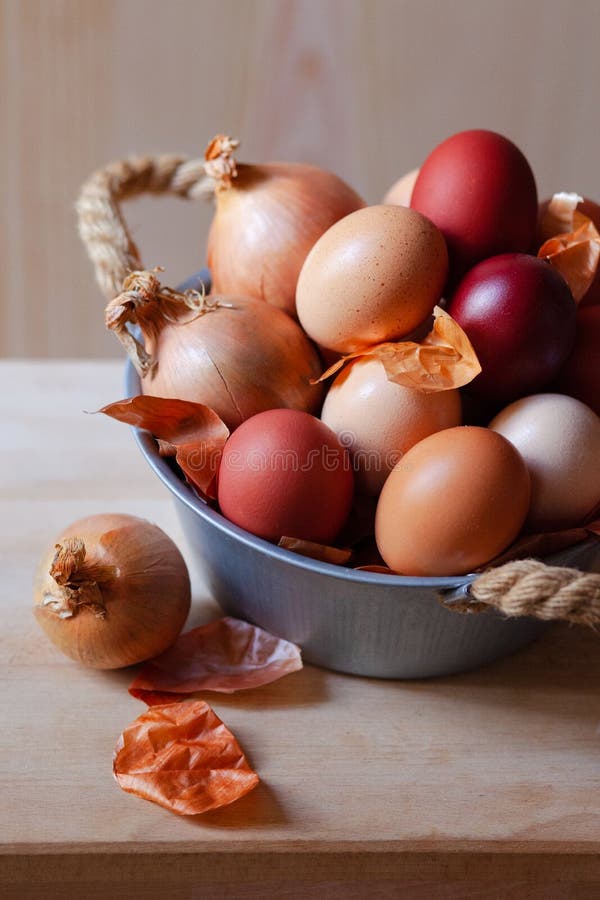 Ostern-Zusammensetzung mit braunen Eiern stockfotos Ostern-Zusammensetzung mit braunen Eiern stockfotos