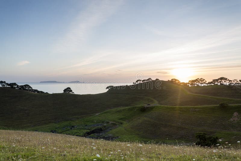 Ostküsten-Sonnenaufgang lizenzfreie stockbilder Ostküsten-Sonnenaufgang lizenzfreie stockbilder