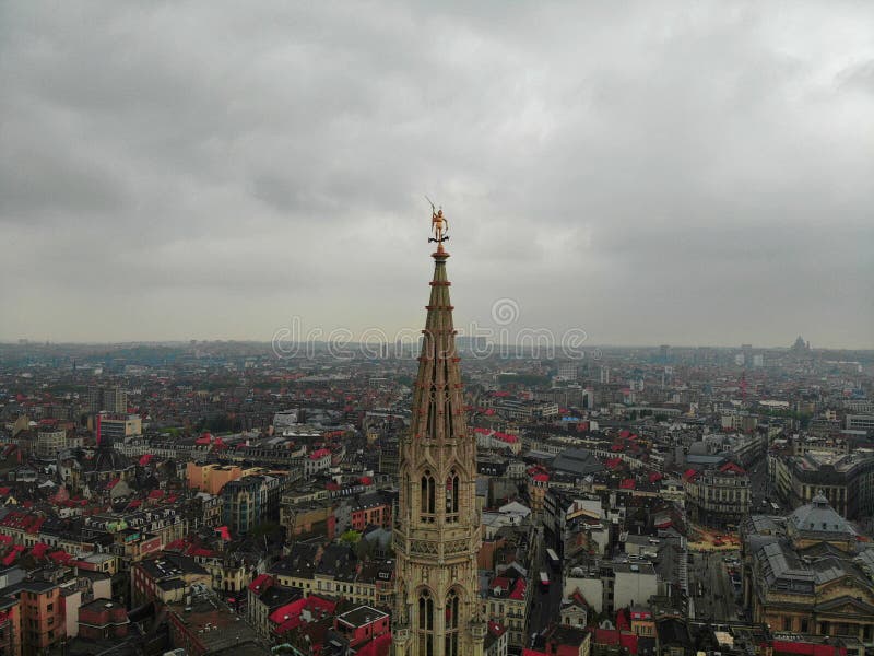 Otro punto de vista en la ciudad hermosa de Bruselas La capital del país europeo con gran historia Fotograf?a del abej?n fotografía de archivo Otro punto de vista en la ciudad hermosa de Bruselas La capital del país europeo con gran historia Fotograf?a del abej?n fotografía de archivo
