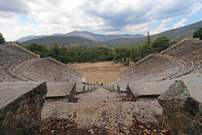 Oud Epidaurus-theater op het Griekse Argolid-Schiereiland