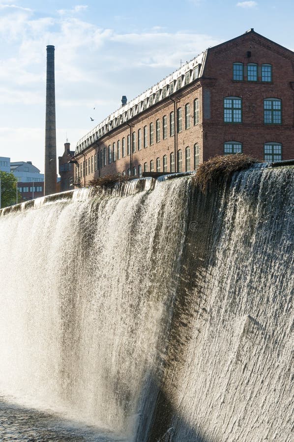 Industrieel landschap van een oude fabriek in Norrköping royalty-vrije stock afbeelding