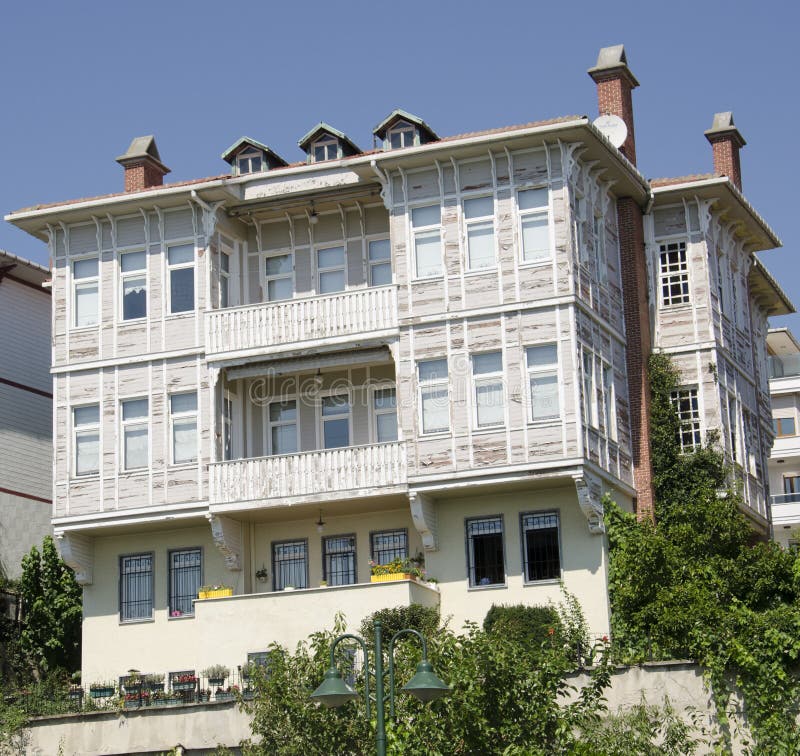 Oud wit Turks huis royalty-vrije stock fotografie
