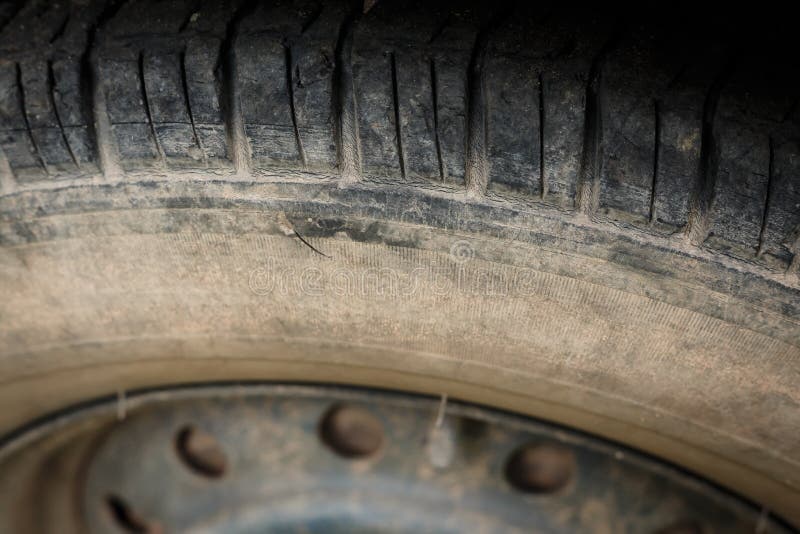 Oude Banden stock foto. Image of troep, loopvlak, auto - 78780266
