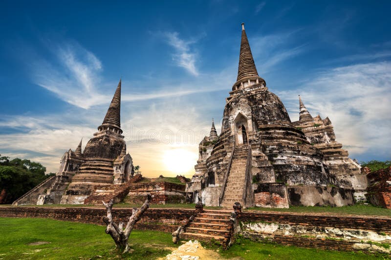 Oude Boeddhistische pagoderuïnes Ayutthaya, Thailand royalty-vrije stock foto's Oude Boeddhistische pagoderuïnes Ayutthaya, Thailand royalty-vrije stock foto's