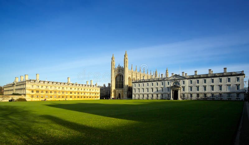 Oude de universiteitsgebouwen van Cambridge