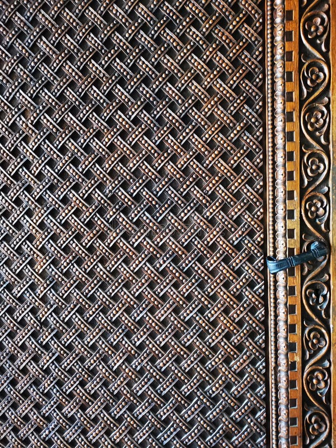 Details van oude deuren - architectuur in Brâncovene stijl stock fotografie