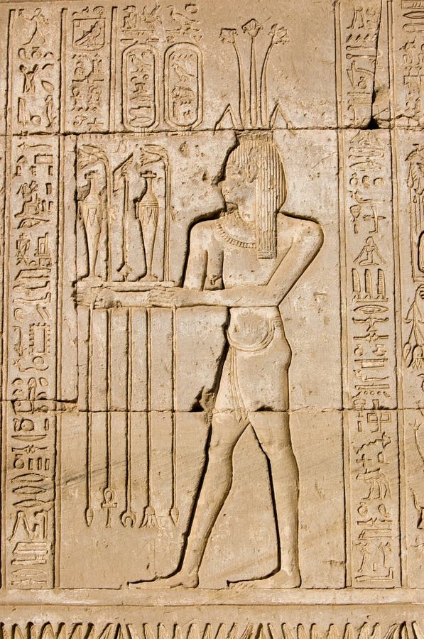 Oude Egyptische priester voor god Hapi stock afbeelding Oude Egyptische priester voor god Hapi stock afbeelding
