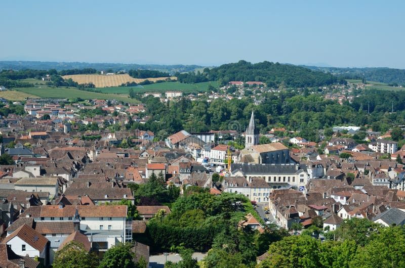 Oude Franse stad Orthez en zijn rand van hierboven