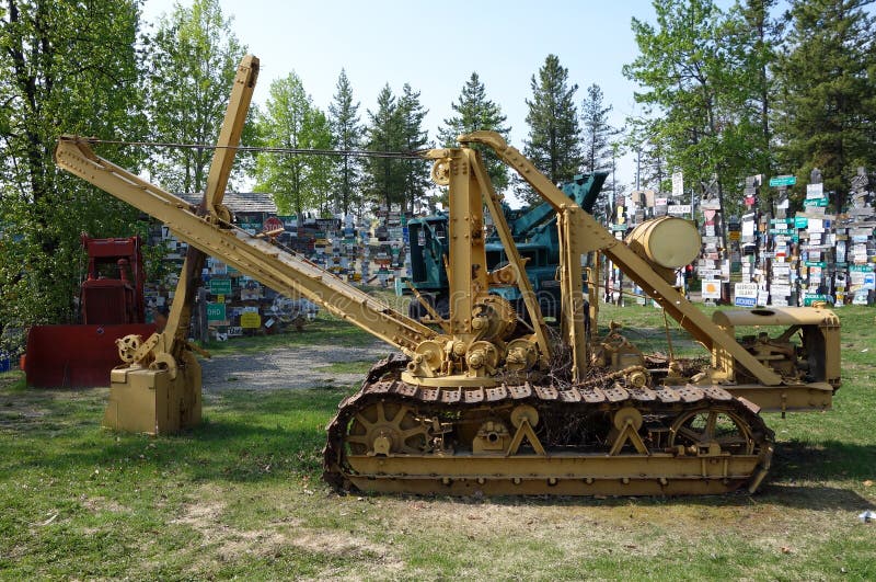 Oude machines van goldrushdagen op de yukongebieden royalty-vrije stock afbeelding Oude machines van goldrushdagen op de yukongebieden royalty-vrije stock afbeelding