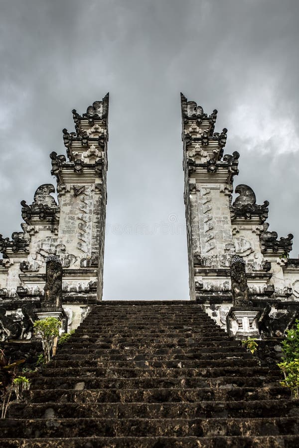 Oude poorten in pura Lempuyang, Bali royalty-vrije stock afbeelding Oude poorten in pura Lempuyang, Bali royalty-vrije stock afbeelding