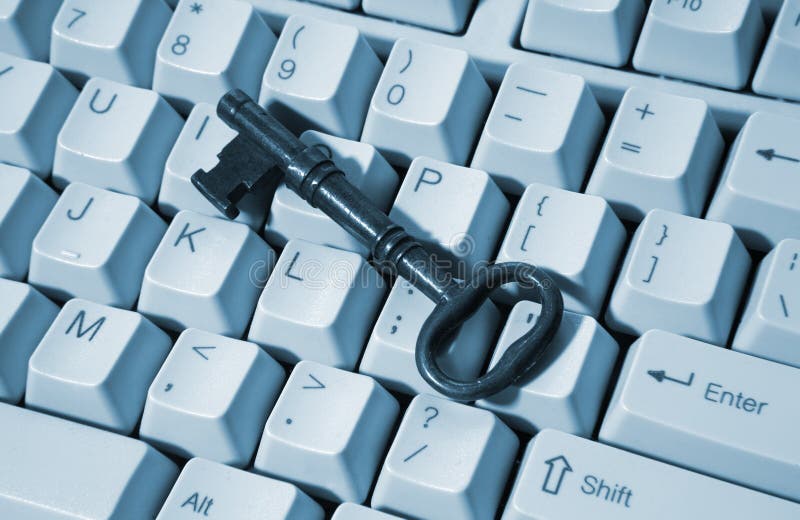 Oude Sleutel op Toetsenbord royalty-vrije stock afbeeldingen Oude Sleutel op Toetsenbord royalty-vrije stock afbeeldingen