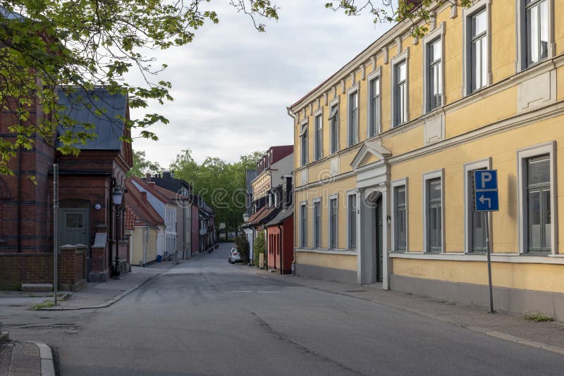 Oude straat in Ystad in Zweden stock foto's